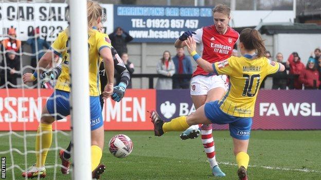 Arsenal 4-2 Birmingham City: Gunners go eight points clear at top of WSL